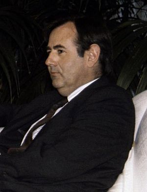 (Álvaro Gil-Robles) Felipe González conversa con el defensor del Pueblo. Pool Moncloa. 15 de marzo de 1993 (cropped)