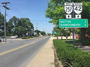 2016-06-26 16 07 49 View north along Virginia State Route 42 and west along Virginia State Route 257 (Main Street) at Green Street in Bridgewater, Rockingham County, Virginia