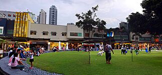 Bonifacio High Street, Metro Manila I