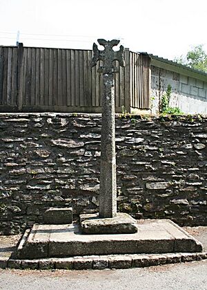 Dunheved Cross - geograph.org.uk - 429070