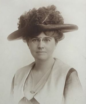 Helen Hoy Greeley suffrage publicity photo.jpg