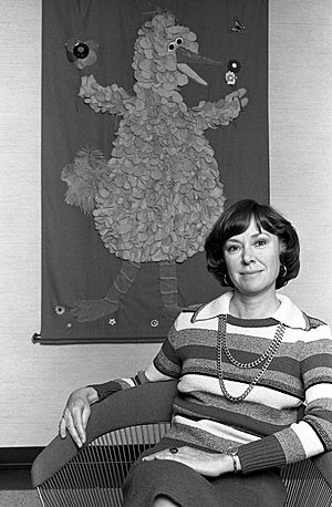 Joan Ganz Cooney portrait by ©Lynn Gilbert 1977