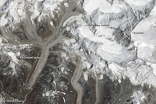 Khumbu glacier in relation to everest