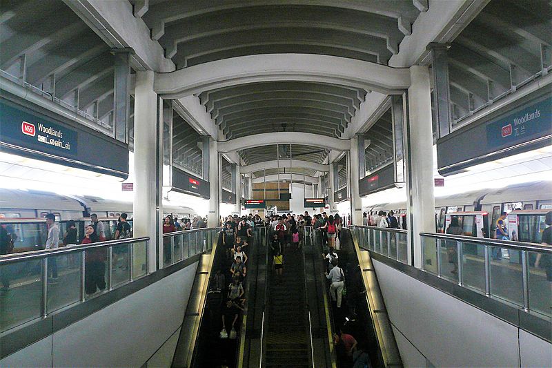 NS9 Woodlands MRT Platform