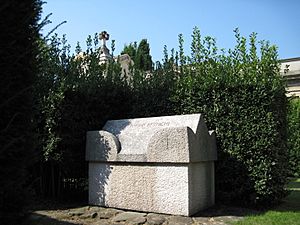 Ottorino Respighi tomb 02