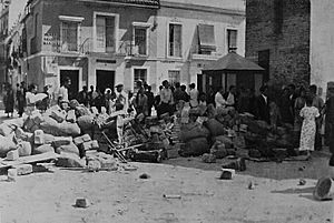 San Marco barricade, Macarena, Seville, 1936.jpg