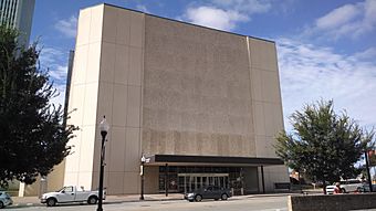 Tulsa Performing Arts Center.jpg