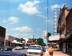 05 1990 Batesville - Looking down Main street