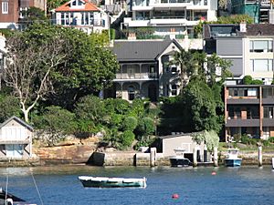 11–11a Bay View Street, McMahons Point 1.jpg