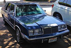 1987 Chrysler New Yorker 5th Avenue front