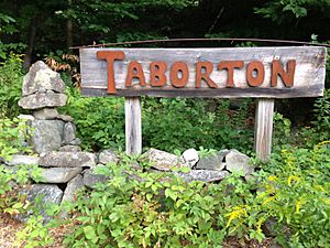 2014-08-28 12 12 42 Sign for Taborton along Taborton Road (Rensselaer County Route 42) about 3.4 miles east of New York State Routes 43 and 66 in Sand Lake, New York.JPG