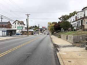 2022-10-24 14 33 16 View southwest along Baltimore Avenue just southwest of Springfield Road in Clifton Heights, Delaware County, Pennsylvania