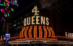 4 Queens Main Sign