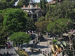 Adventureland at Disneyland IMG 3879 (cropped)