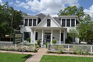 Bates-Sheppard House, Cuero, Texas