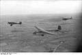 Bundesarchiv Bild 101I-567-1523-35A, Italien, Lastensegler DFS 230, Ju 87