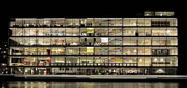 Drammen bibliotek by night