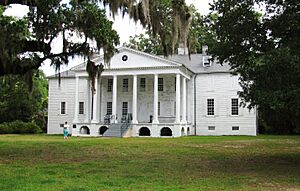 Hampton-plantation-south-facade-sc1