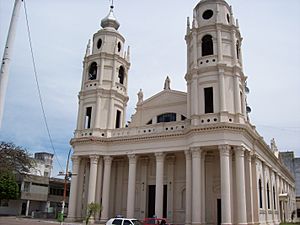 Iglesia Catedral Nuestra Señora del Rosario, Goya.jpg