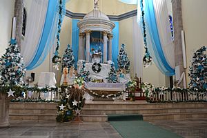 Interior de la catedral de Cd. Atamirano, gro