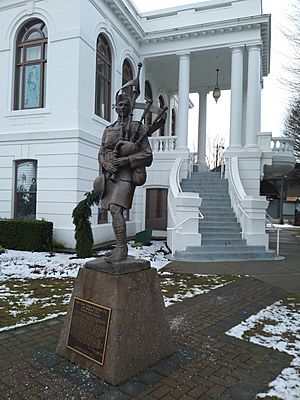 James Cleland Richardson statue, Chilliwack, 2019.jpg