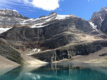 Lake Oesa Yoho National Park.jpg