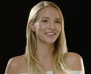 Leonie Hanne - 2017.jpg