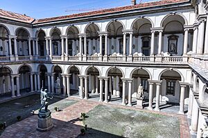 Milan - Pinacothèque de Brera - Cour intérieure