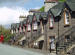 Mill workers' houses, Deanston - geograph.org.uk - 174418.jpg