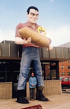 Muffler Man with Hot Dog