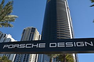 Porsche Design Tower November 2016.jpg