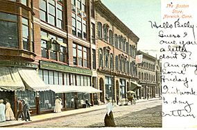 PostcardNorwichCTDowntownBostonStore1906