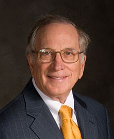 Senator Nunn headshot 2010 cropped