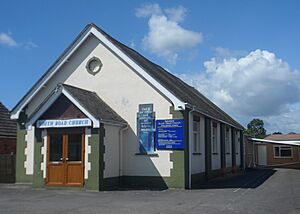 South Road Church, 30 South Road, Drayton, Portsmouth (August 2017) (1)