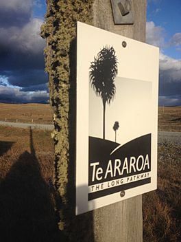 Te Araroa logo sign.jpg