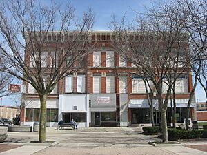 Union Block in Lima, front