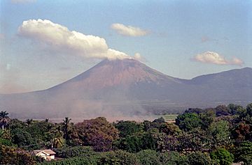 VolcanSanCristobal1.jpg