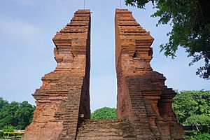 023 Close Up, Wringin Lawang (40429713221)