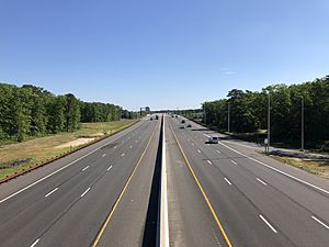2021-05-27 09 10 21 View north along New Jersey State Route 444 (Garden State Parkway) from the overpass for the ramps from Atlantic County Route 563 (Tilton Road) in Egg Harbor Township, Atlantic County, New Jersey