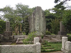 Grave of Nobuaki Makino and his wife, in the Aoyama Cemetery
