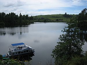 Lake Karapiro boat (73761064)
