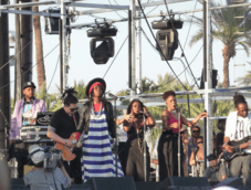 Lauryn Hill Brings Out Kids, Pras at Rock the Bells Festival