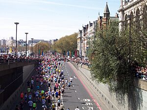 London Marathon 2005 at Blackfriars