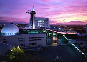 ParqueCiencias EntradaAtardecer