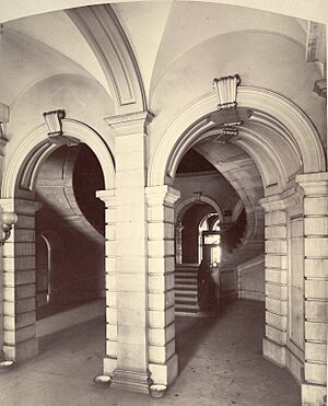 Rotunda, City Hall, New York City (3678169657)