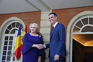 Sánchez recibe a la primera ministra de Rumanía 01