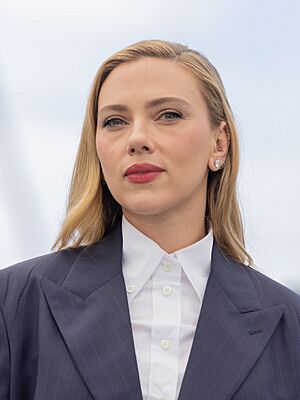 Scarlett Johansson-8588.jpg