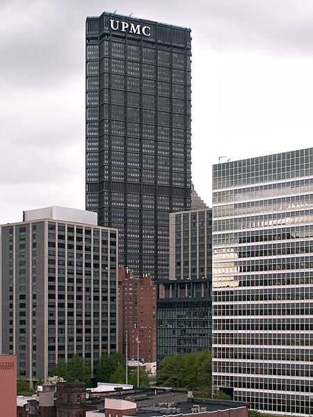 U. S. Steel Tower from Duquesne University, 2023-05-04, 02