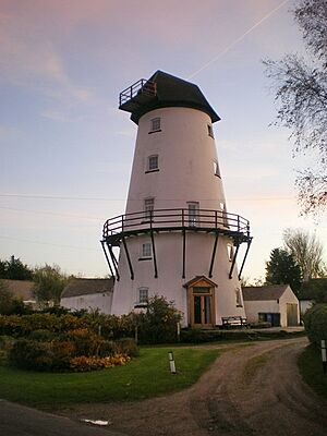 Damside Windmill - geograph.org.uk - 1563175