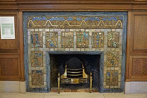 Detroit Public Library July 2018 17 (Pewabic fireplace)
